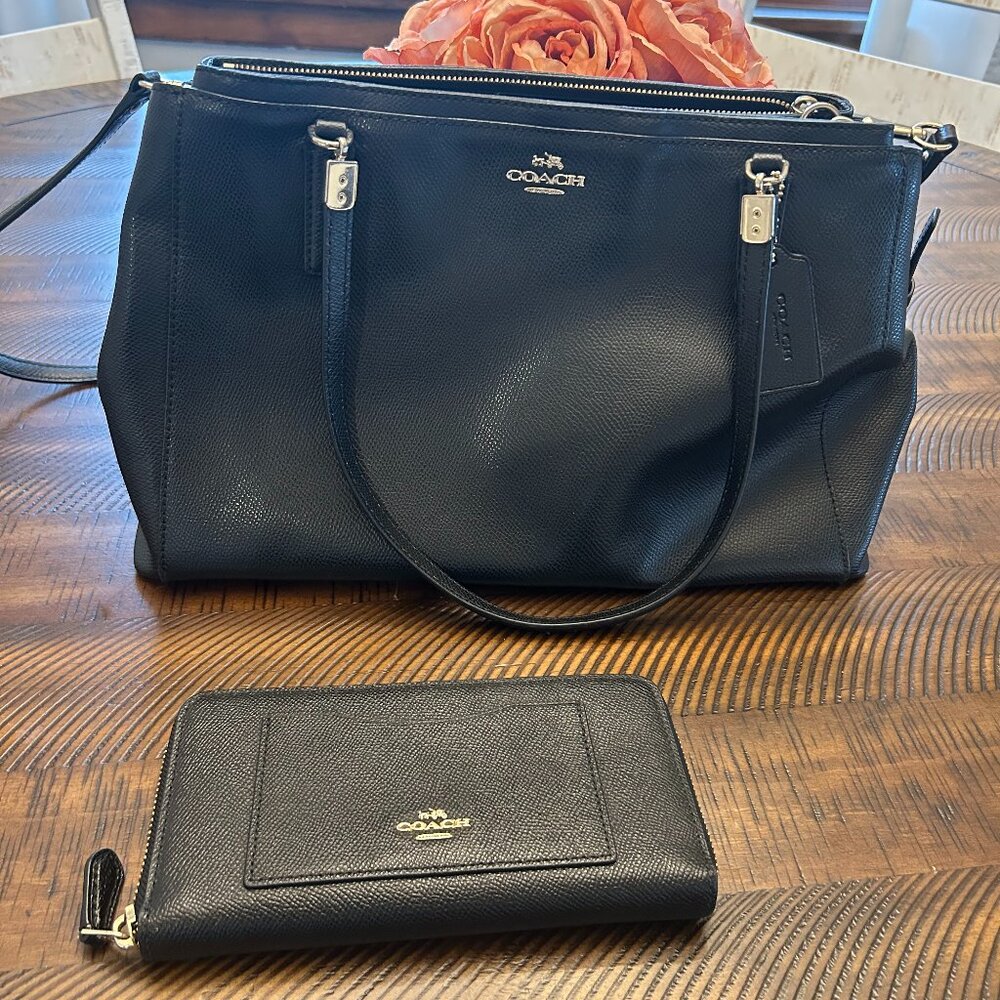 Coach Black Crossgrain Leather Large Carryall with Wallet